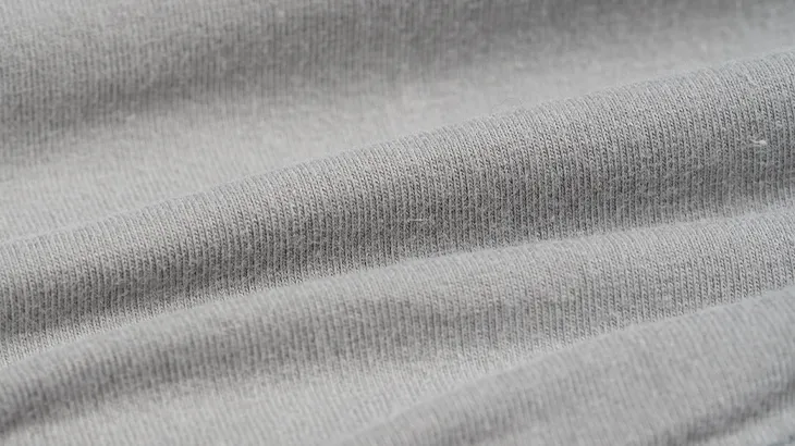 Close-up of the BODYGUARD jersey fitted sheet, 180x200 cm