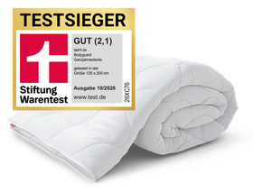 Die BODYGUARD Ganzjahresdecke mittelwarm eingerollt. Siegel Stiftung Warentest.