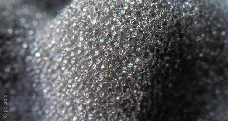 Detailed view of a foam mattress made of comfort foam.