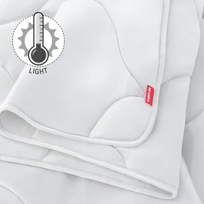 The folded BODYGUARD Summer Duvet light. Illustration of a thermometer showing a low temperature. Text: light