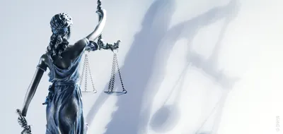 Foto: Eine Statue der griechischen Göttin Justitia. 