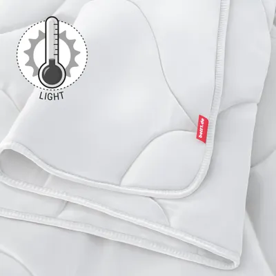 The folded BODYGUARD Summer Duvet light. Illustration of a thermometer showing a low temperature. Text: light