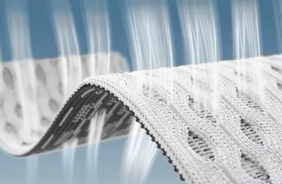 Graphic: A jet of air flows through the three fabric layers of the HyBreeze Cover